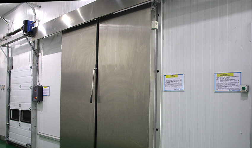 pintu bilik sejuk