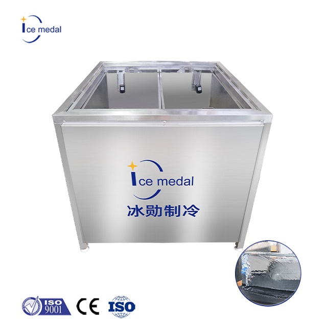 Penyelesaian Disesuaikan Mesin Blok Ais Tulen Icemedal untuk Bar, Katering & Arca Ais