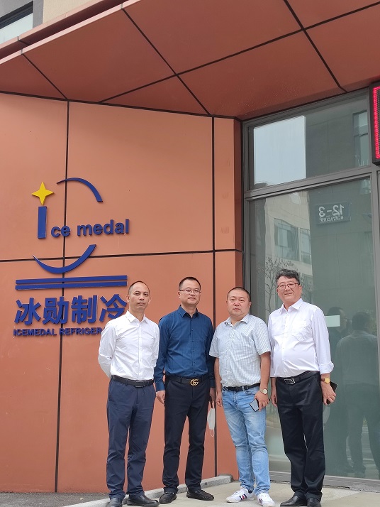 Mengalu-alukan kedatangan pemimpin Ekonomi dan Perdagangan Perdagangan China-Afrika untuk melawat