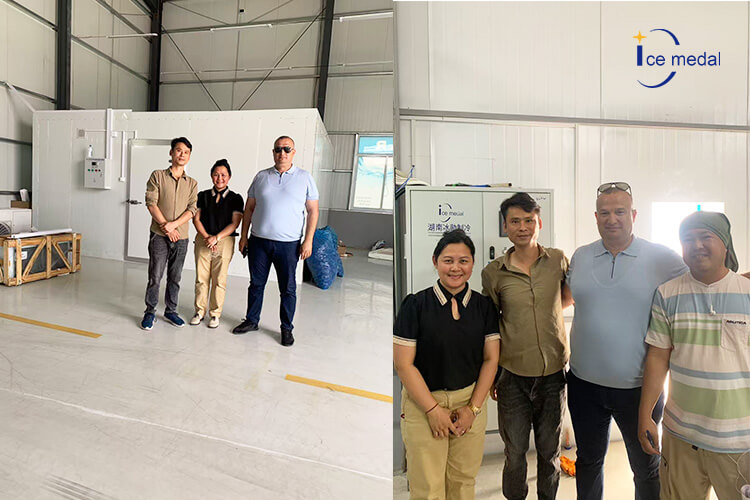 Jurutera bergambar dengan pelanggan.jpg